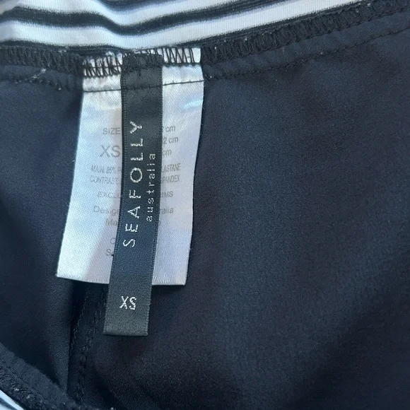 For bundles only - Seafolly swim coverup shorts Black / White XS - Picture 4 of 4